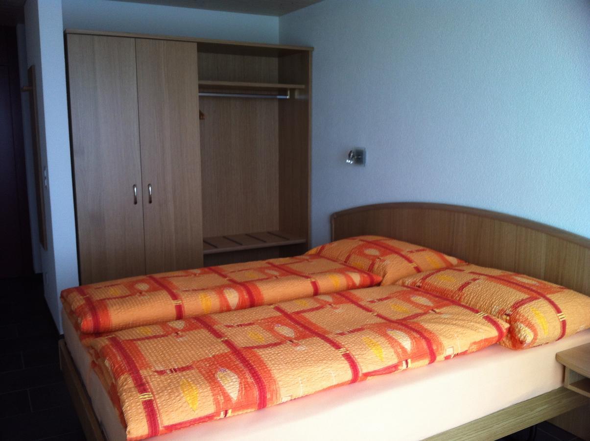 Chemihuette Hotel Aeschi Bei Spiez Buitenkant foto