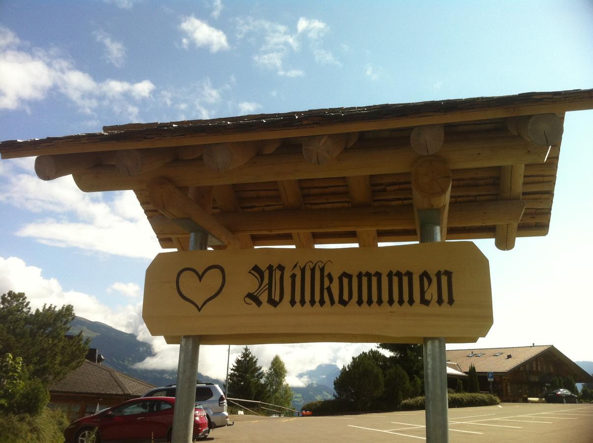 Chemihuette Hotel Aeschi Bei Spiez Buitenkant foto